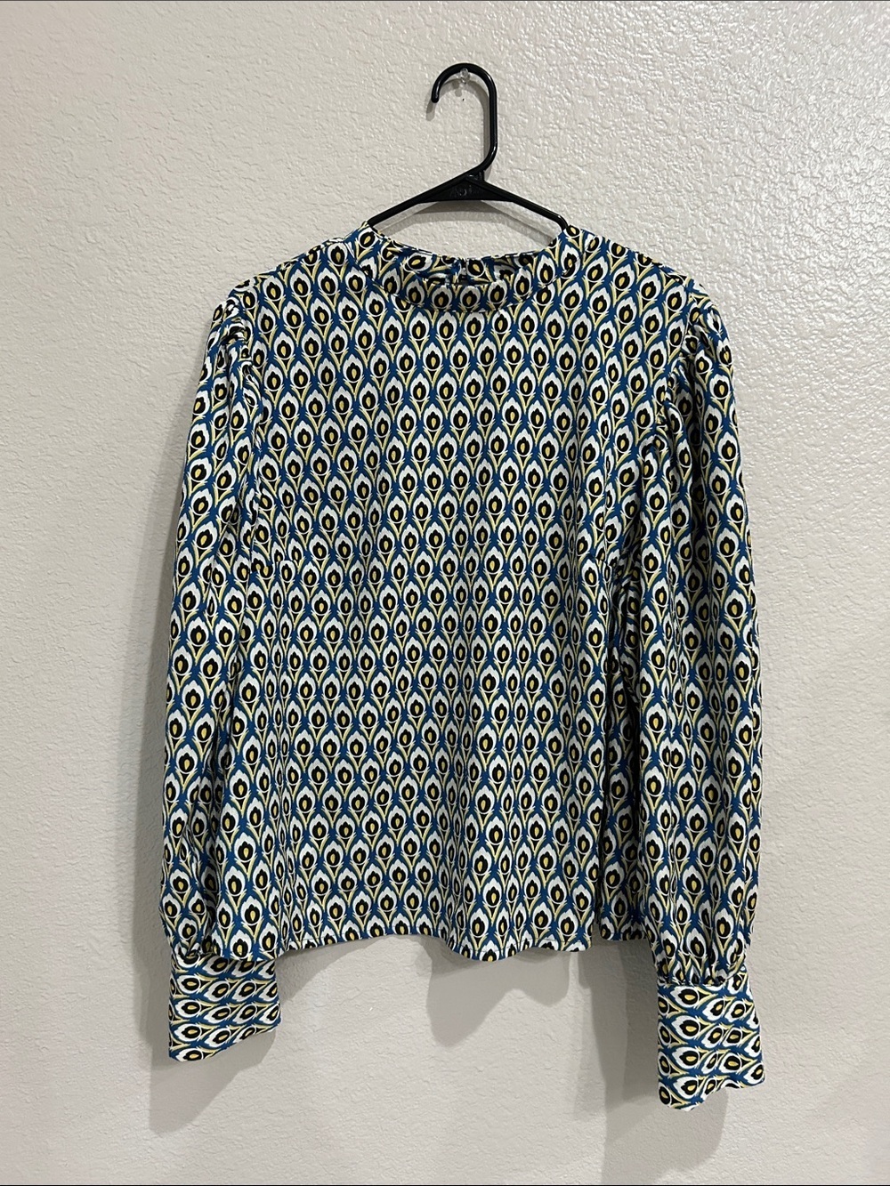 cupcakes & cashmere Blue Yellow Black Geometric Floral Top Sz XL office TC0106